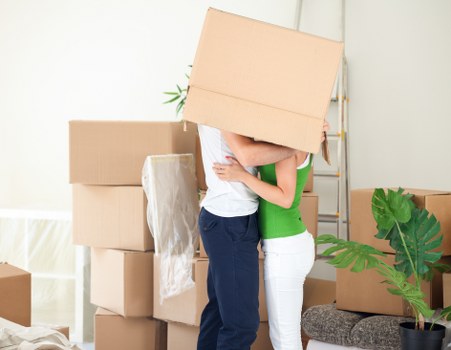 Local removals van handling residential access challenges in Marylebone